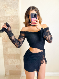 Lace ruffle mini dress black: